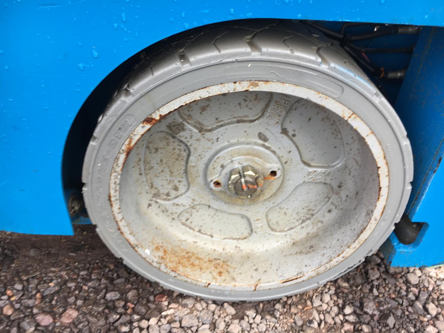 ./imagenes/INVOICE/2019/17147/ASCENSOR TIPO TIJERA GENIE GS-3232 (13).JPG